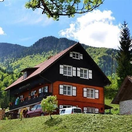 Kotlje Smucarska Koca Bed & Breakfast エクステリア 写真