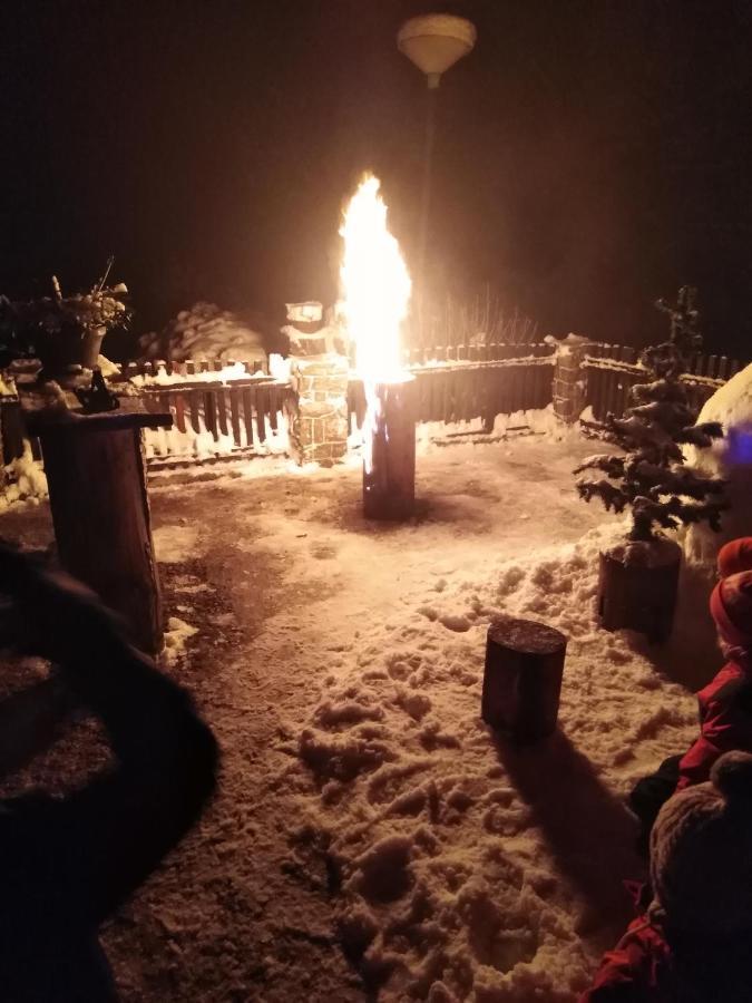 Kotlje Smucarska Koca Bed & Breakfast エクステリア 写真