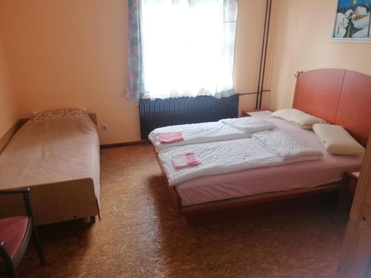 Kotlje Smucarska Koca Bed & Breakfast エクステリア 写真