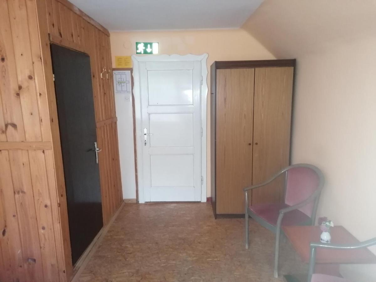 Kotlje Smucarska Koca Bed & Breakfast エクステリア 写真